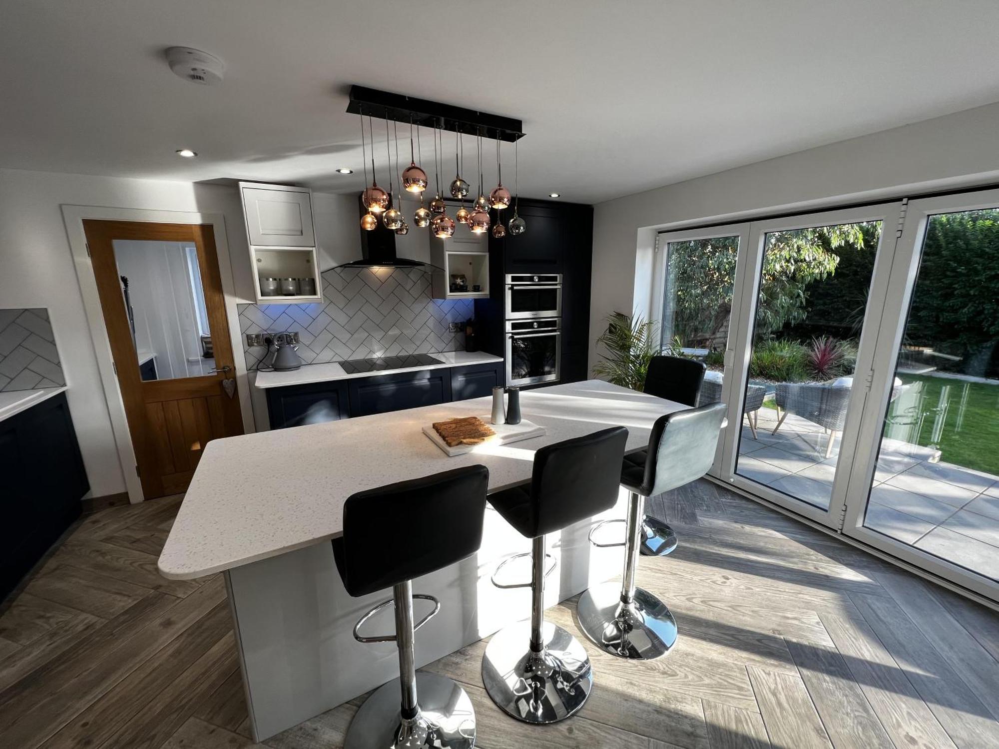 Stylish Modern Home With Parking Enclosed Garden Холихед Экстерьер фото