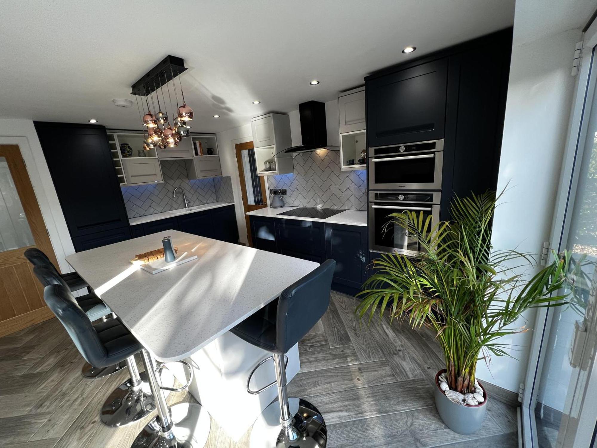 Stylish Modern Home With Parking Enclosed Garden Холихед Экстерьер фото